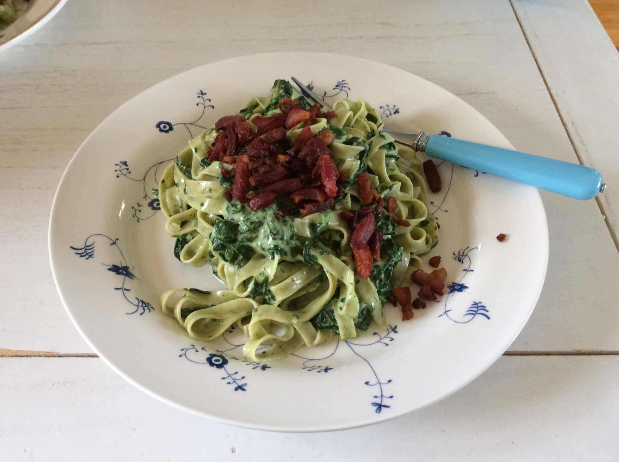 Grøn pasta med bacon - Sundere kost